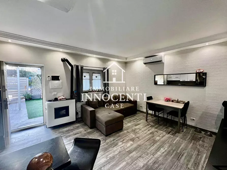 Immagine 5 di Terratetto in vendita  a Massa