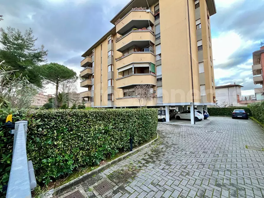 Immagine 21 di Appartamento in vendita  a Pisa