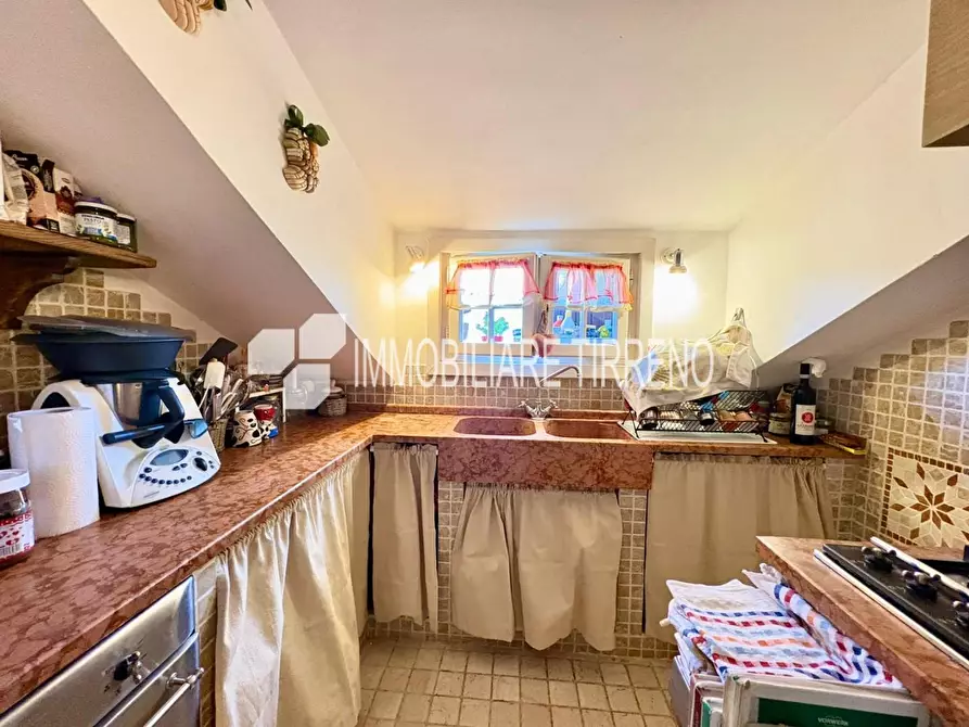 Immagine 7 di Mansarda in vendita  a Massa