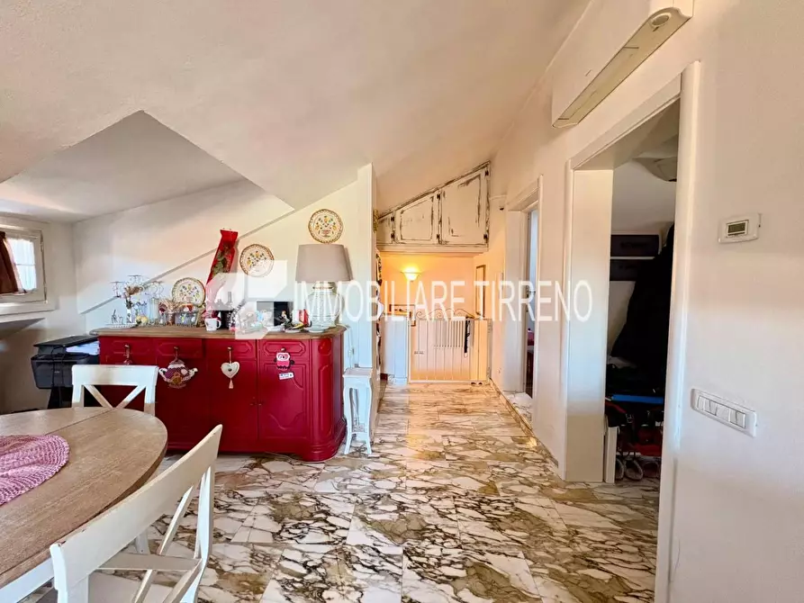 Immagine 5 di Mansarda in vendita  a Massa