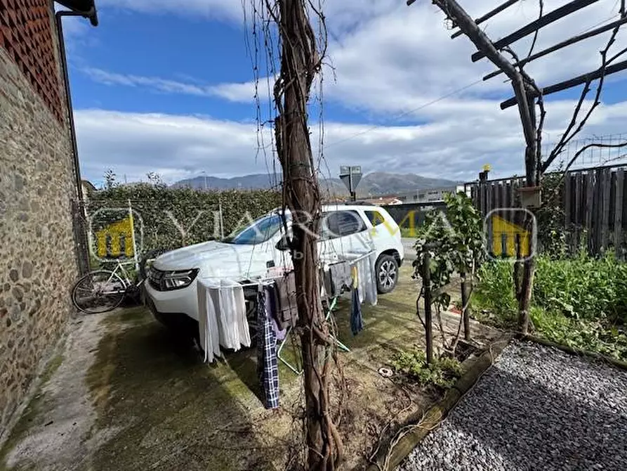 Immagine 39 di Terratetto in vendita  a Capannori