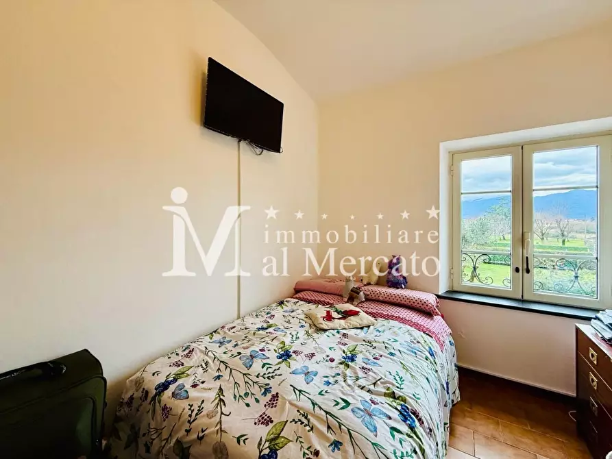 Immagine 31 di Appartamento in vendita  a Lucca