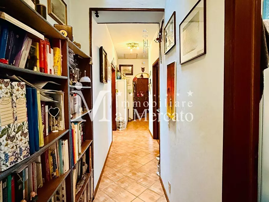 Immagine 24 di Appartamento in vendita  a Lucca