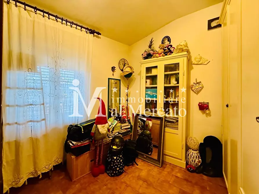 Immagine 25 di Appartamento in vendita  a Lucca