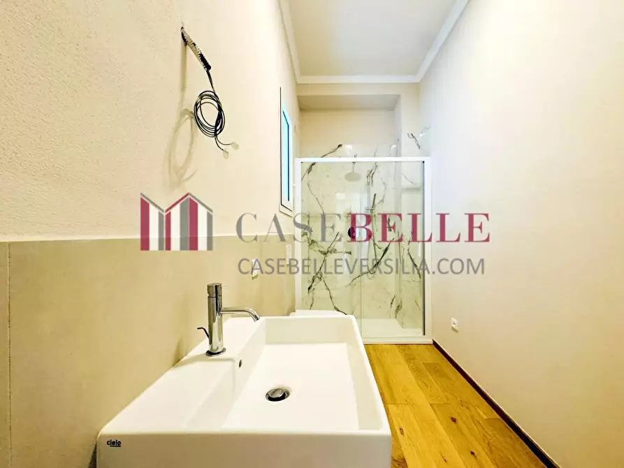 Immagine 34 di Appartamento in vendita  a Pietrasanta