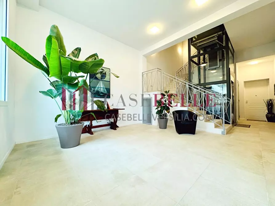 Immagine 39 di Appartamento in vendita  a Pietrasanta