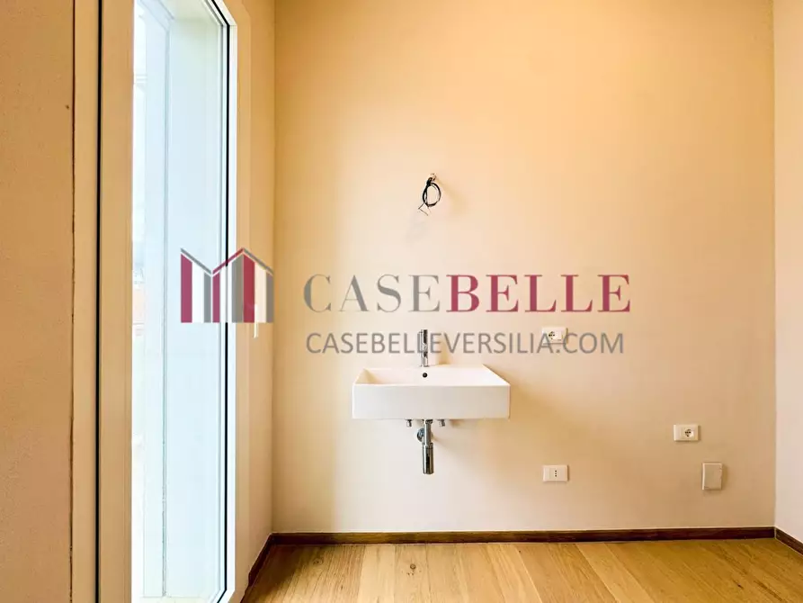 Immagine 13 di Appartamento in vendita  a Pietrasanta