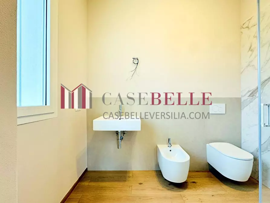 Immagine 25 di Appartamento in vendita  a Pietrasanta