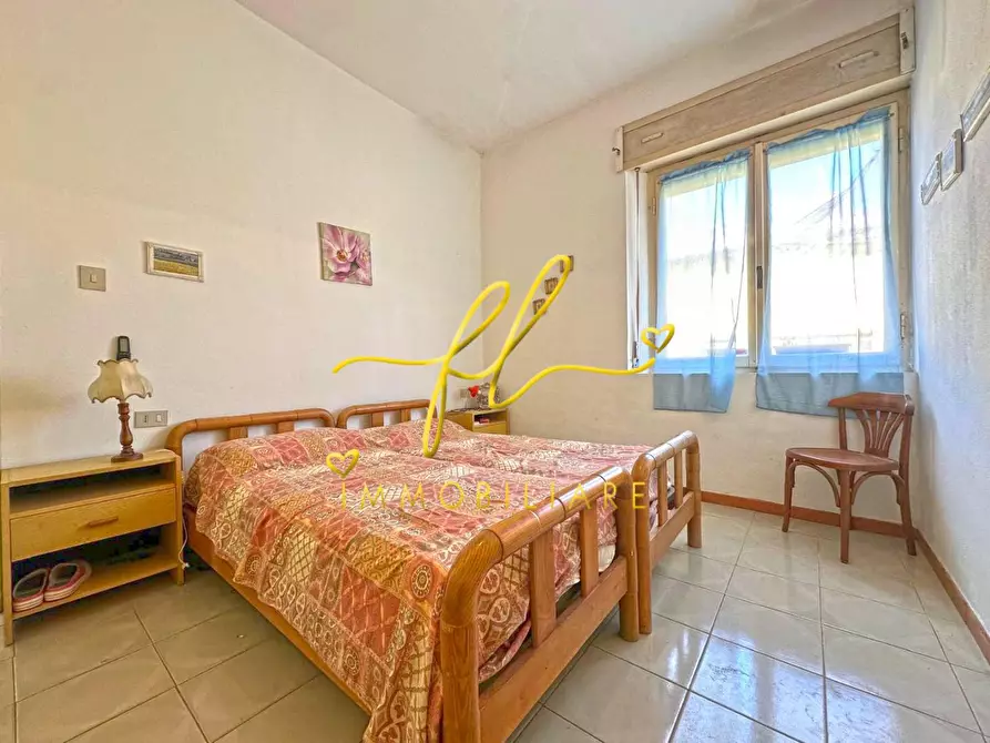 Immagine 11 di Appartamento in vendita  a Cecina