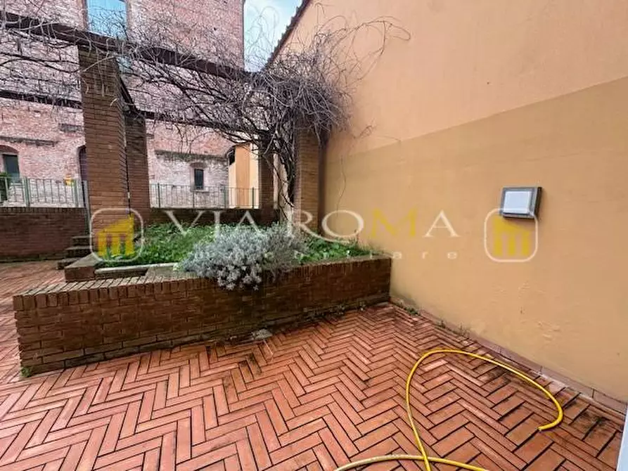 Immagine 24 di Appartamento in vendita  a Lucca