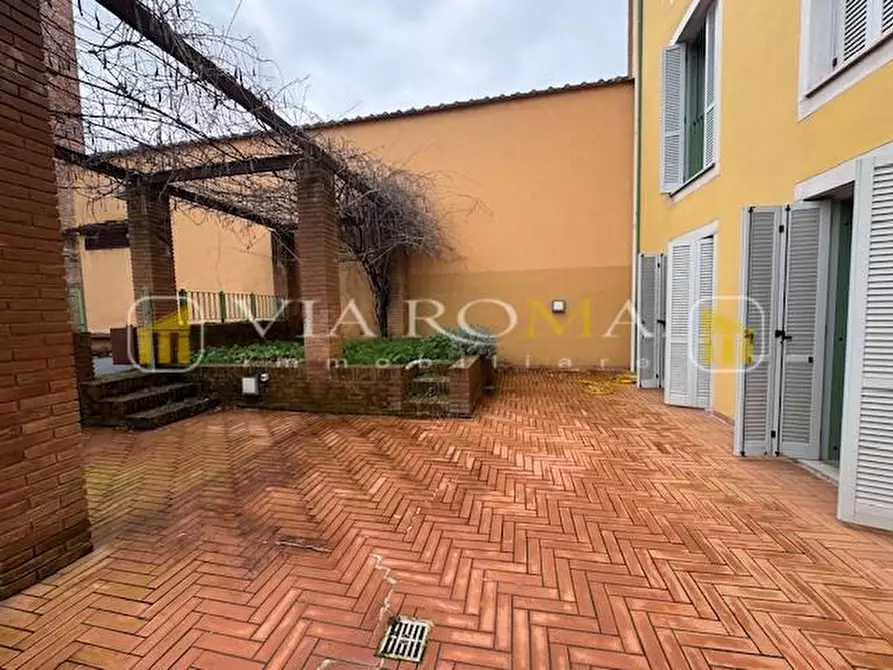 Immagine 23 di Appartamento in vendita  a Lucca