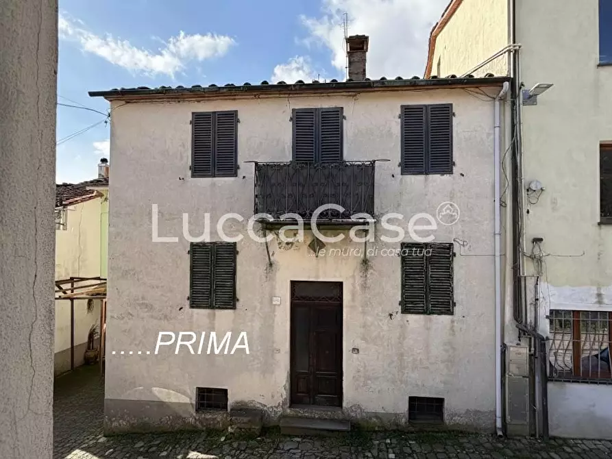 Immagine 45 di Terratetto in vendita  a Borgo A Mozzano