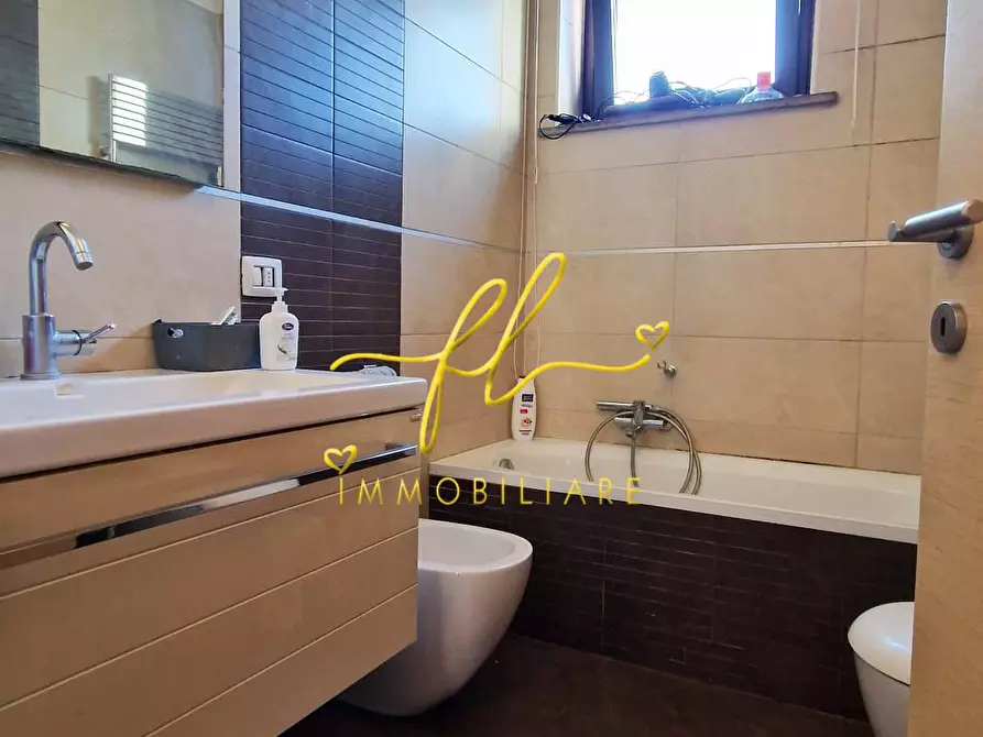 Immagine 17 di Casa semindipendente in vendita  a Livorno