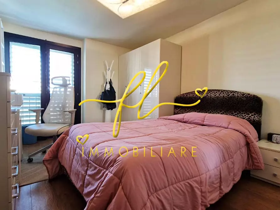 Immagine 12 di Casa semindipendente in vendita  a Livorno