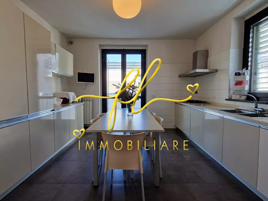 Immagine 7 di Casa semindipendente in vendita  a Livorno