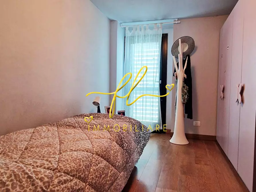 Immagine 13 di Casa semindipendente in vendita  a Livorno