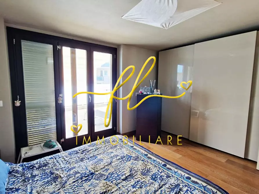 Immagine 11 di Casa semindipendente in vendita  a Livorno