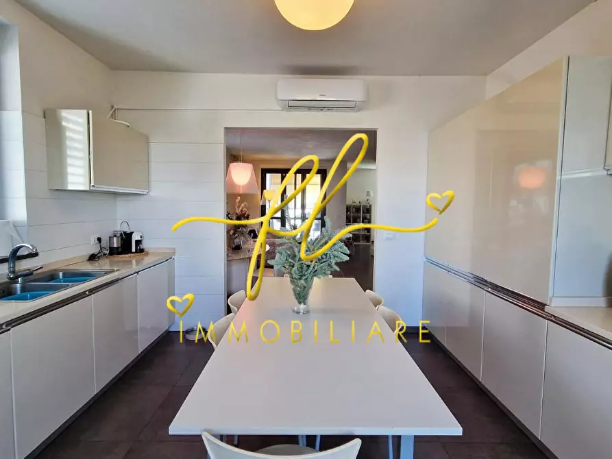 Immagine 6 di Casa semindipendente in vendita  a Livorno