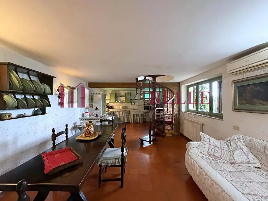 Immagine 17 di Casa indipendente in vendita  a Massarosa