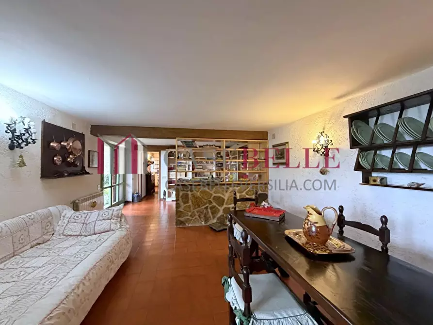 Immagine 2 di Casa indipendente in vendita  a Massarosa