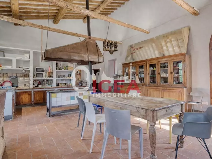 Immagine 17 di Casa colonica in vendita  a Colle Di Val D'elsa