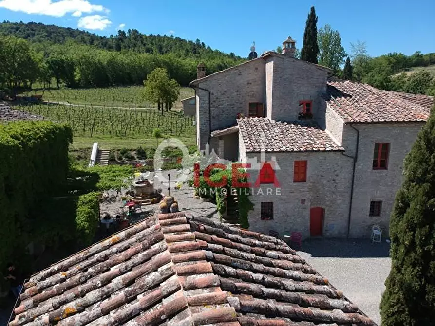 Immagine 12 di Casa colonica in vendita  a Colle Di Val D'elsa
