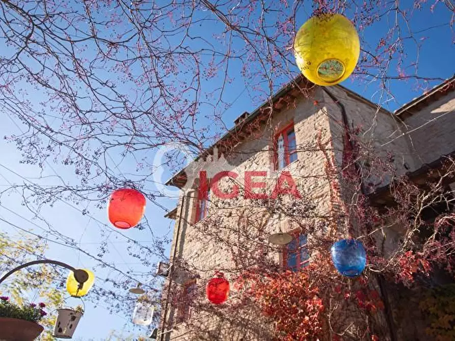 Immagine 4 di Casa colonica in vendita  a Colle Di Val D'elsa