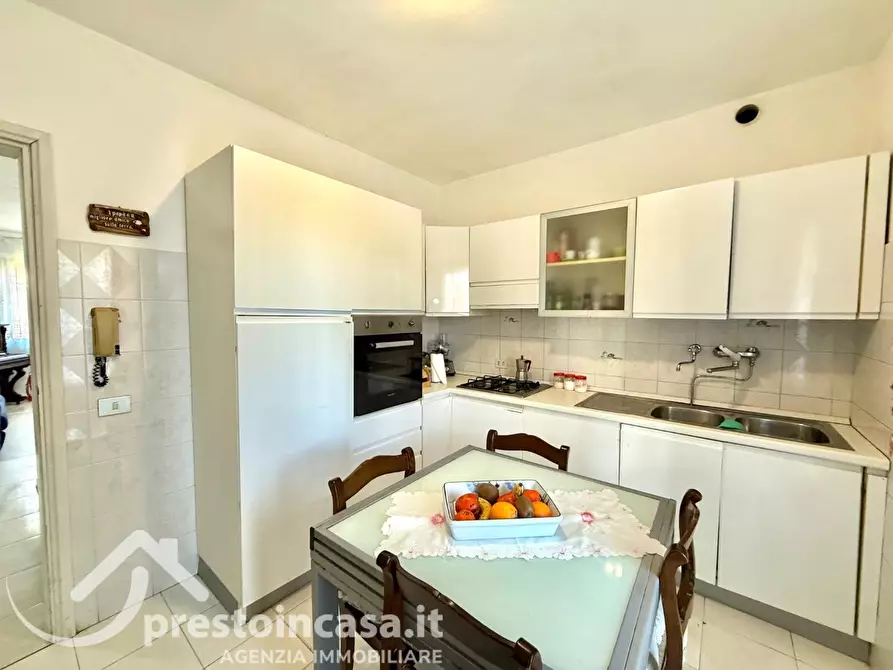 Immagine 8 di Villetta a schiera in vendita  a Forte Dei Marmi