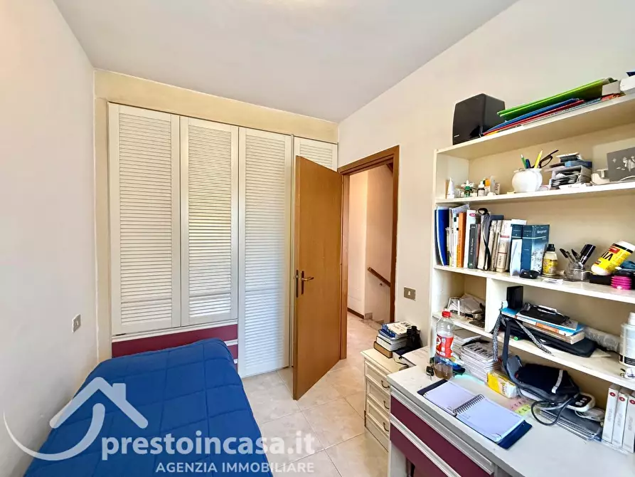 Immagine 28 di Villetta a schiera in vendita  a Forte Dei Marmi