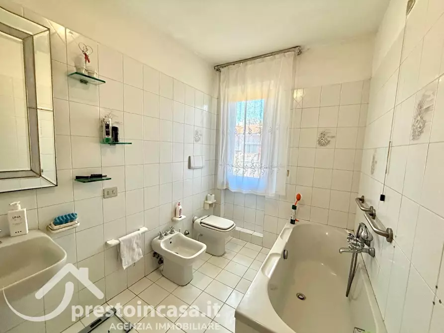 Immagine 34 di Villetta a schiera in vendita  a Forte Dei Marmi