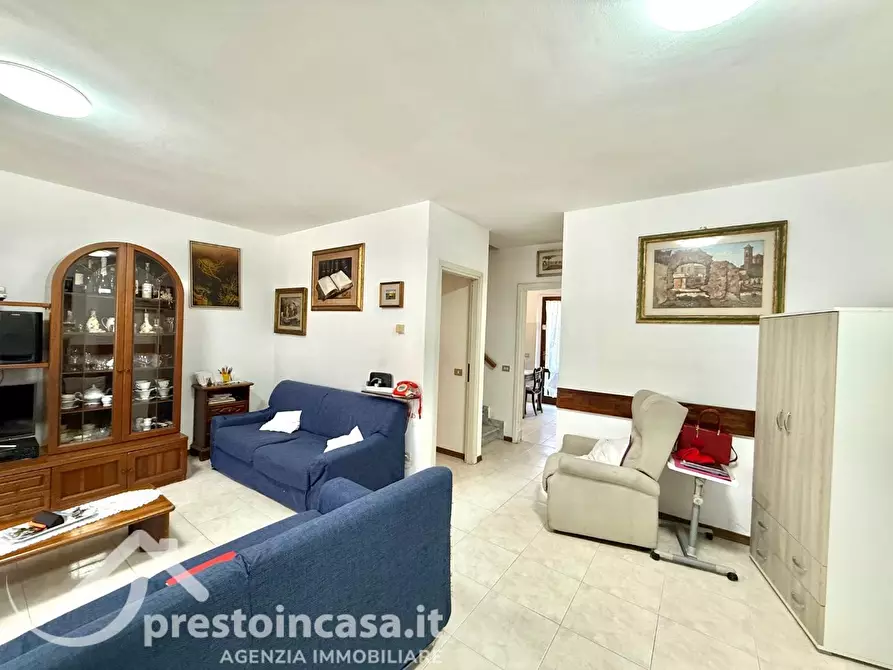 Immagine 7 di Villetta a schiera in vendita  a Forte Dei Marmi