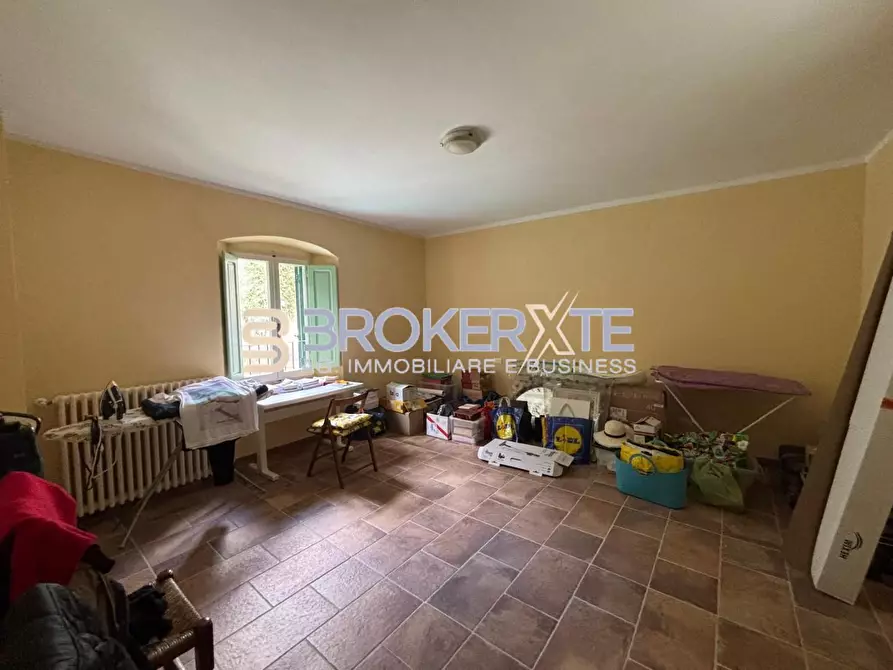 Immagine 12 di Casa semindipendente in vendita  a Massa