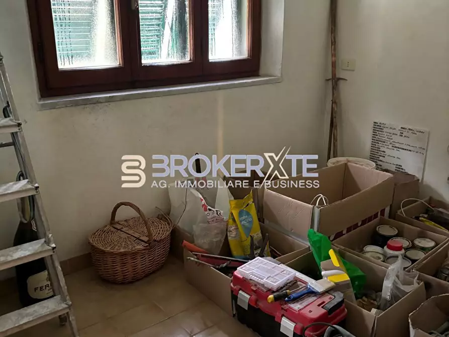 Immagine 5 di Casa semindipendente in vendita  a Massa