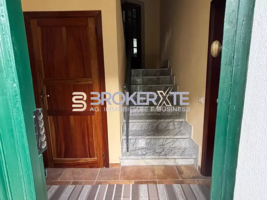 Immagine 24 di Casa semindipendente in vendita  a Massa