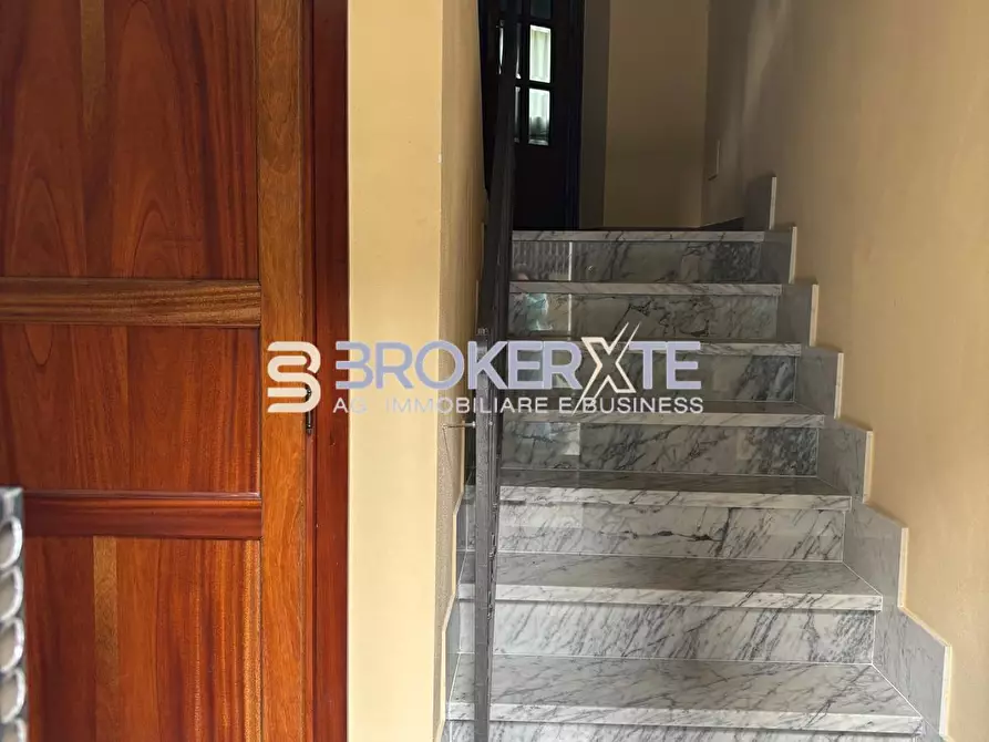 Immagine 23 di Casa semindipendente in vendita  a Massa