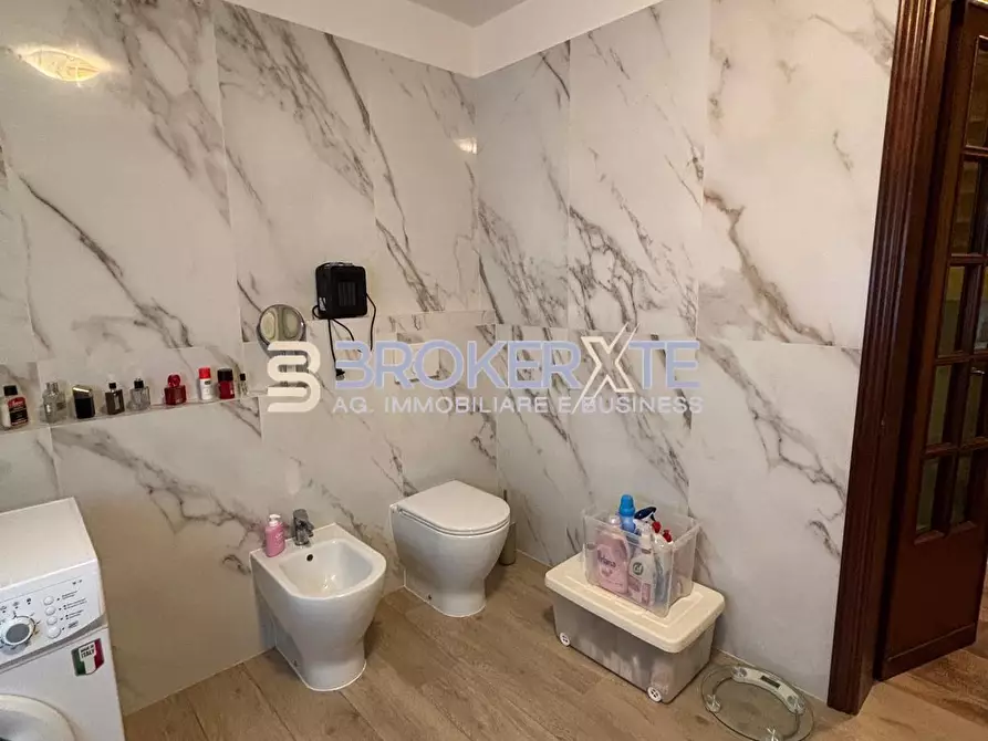 Immagine 11 di Casa semindipendente in vendita  a Massa