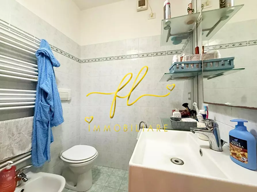 Immagine 13 di Appartamento in vendita  a Cecina