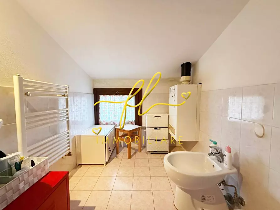 Immagine 22 di Appartamento in vendita  a Cecina