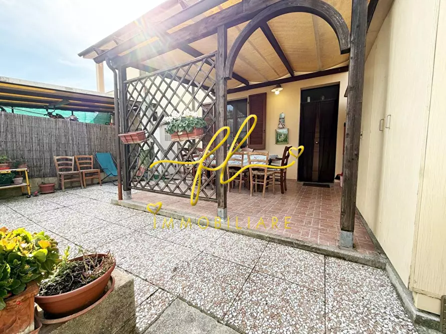 Immagine 3 di Appartamento in vendita  a Cecina