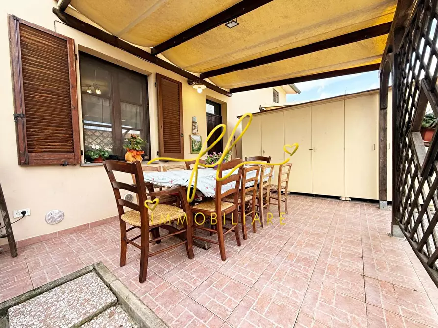 Immagine 4 di Appartamento in vendita  a Cecina