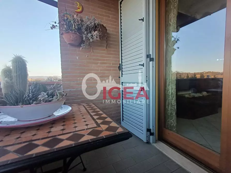 Immagine 11 di Appartamento in vendita  a Colle Di Val D'elsa