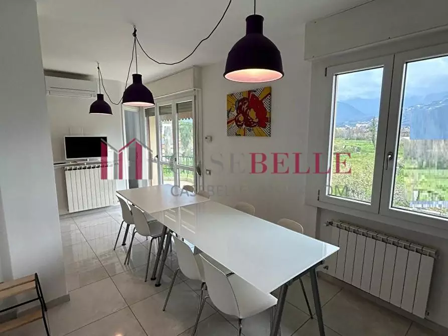 Immagine 1 di Appartamento in vendita  a Massa