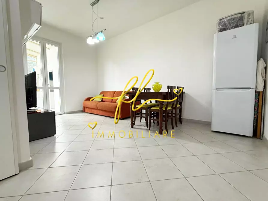 Immagine 2 di Appartamento in vendita  a Cecina