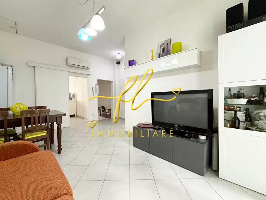 Immagine 1 di Appartamento in vendita  a Cecina