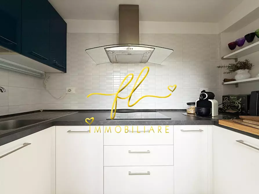 Immagine 12 di Appartamento in vendita  a Cecina