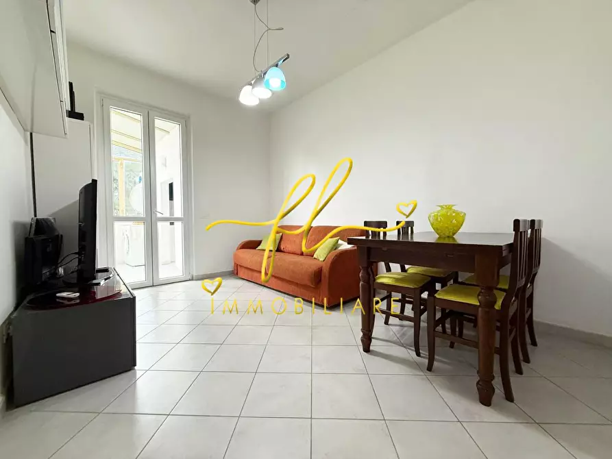 Immagine 4 di Appartamento in vendita  a Cecina