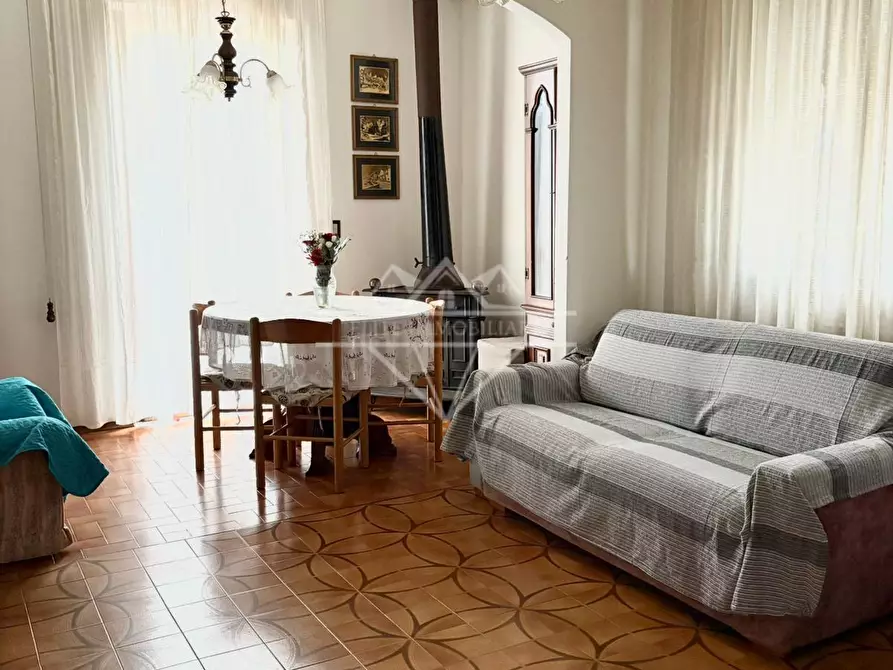 Immagine 6 di Appartamento in vendita  a Carrara