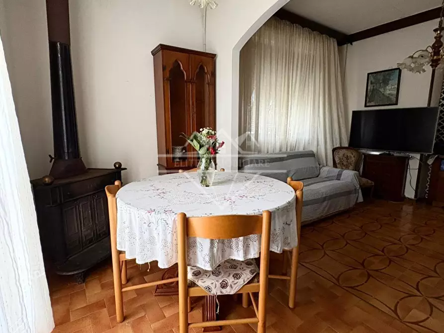 Immagine 4 di Appartamento in vendita  a Carrara