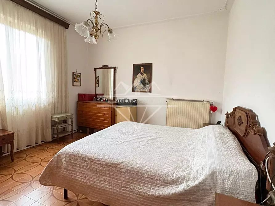 Immagine 8 di Appartamento in vendita  a Carrara