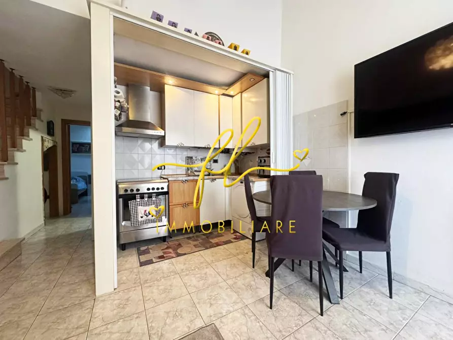 Immagine 4 di Terratetto in vendita  a Livorno